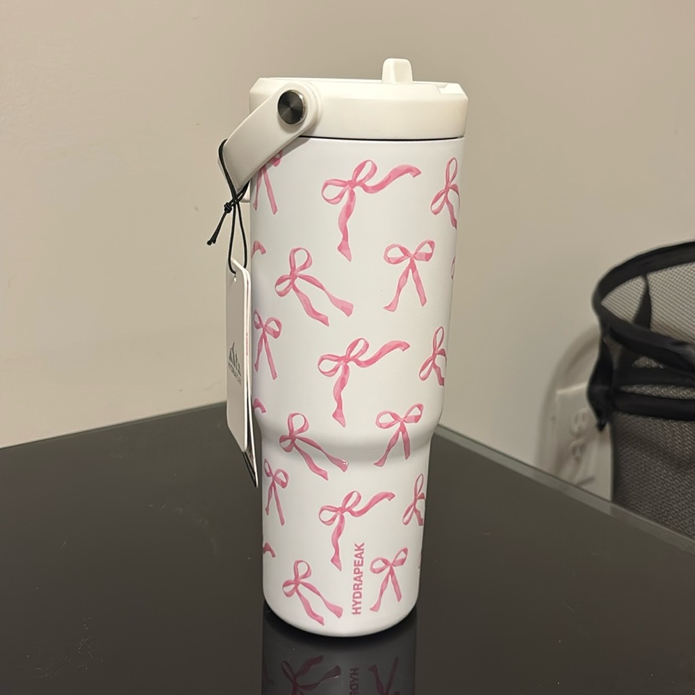 Viral pink bow hydrapeak